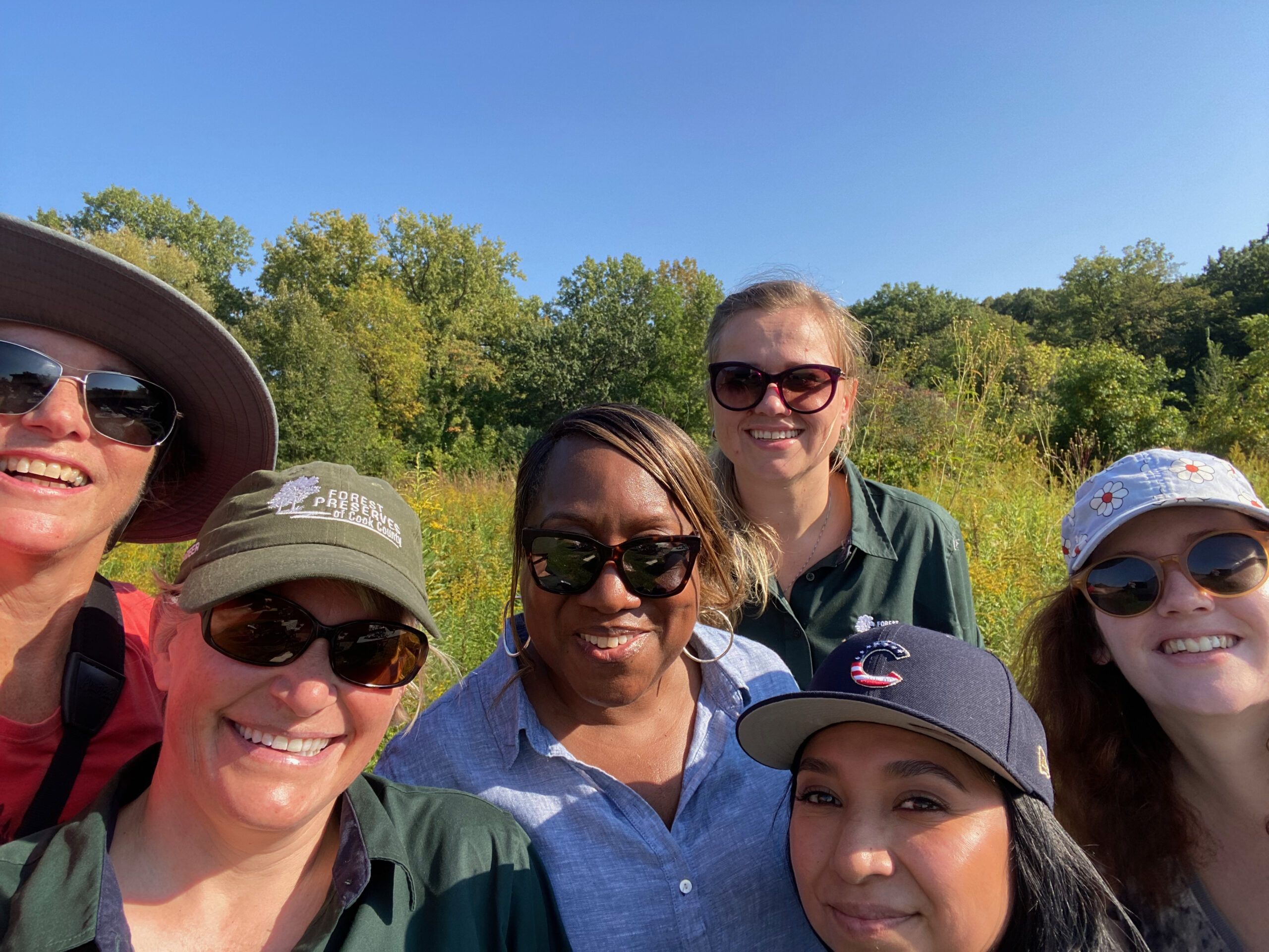 IMG_5260 Post clean-up selfie of Foundation staff and Forest Preserves of Cook County Staff: L to R Susanne Fairfax, Kris DaPra, Debra Walker Johnson, Iaza Redlinski, Erika Soria, Isabella De Soria